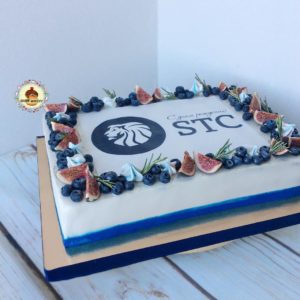 торт с логотипом компании